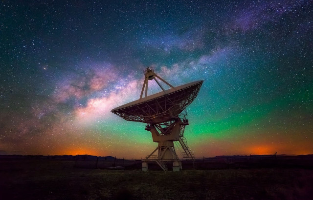 Large telescope night sky stars free wallpaper - medium preview image