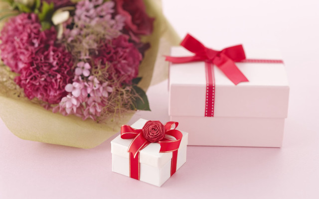White box red ribbon white free wallpaper - medium preview image