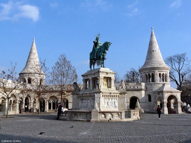 Statue man horse building towers free wallpaper - medium preview image
