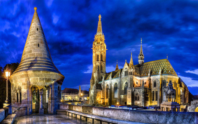 Cathedral night cloudy bridge clock free wallpaper - medium preview image