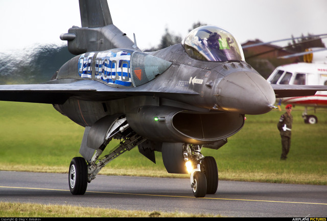 Fighter jet runway background plane free wallpaper - medium preview image