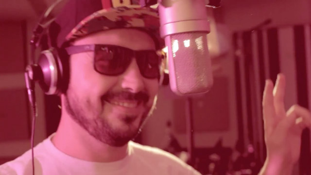 Man headphones hat recording studio free wallpaper - medium preview image
