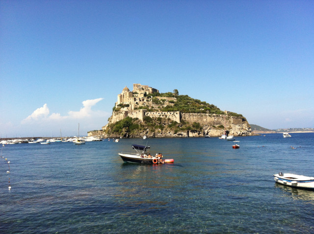 Small boat island castle water free wallpaper - medium preview image