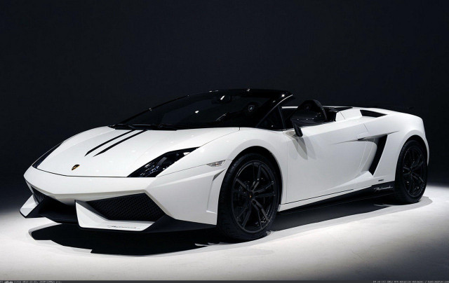 White sports car dark room #22 free wallpaper - medium preview image