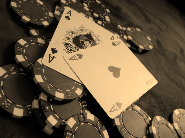 Poker chips playing card table free wallpaper - medium preview image