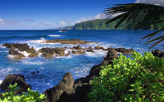 Rocky beach mountain boat blue free wallpaper - medium preview image