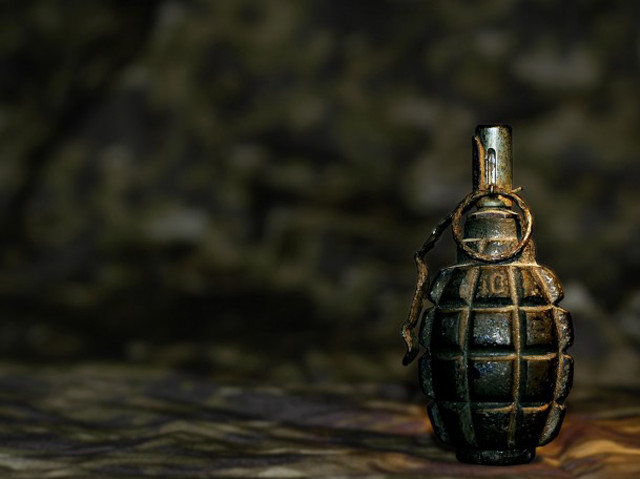 Small metal object tabletop rock free wallpaper - medium preview image