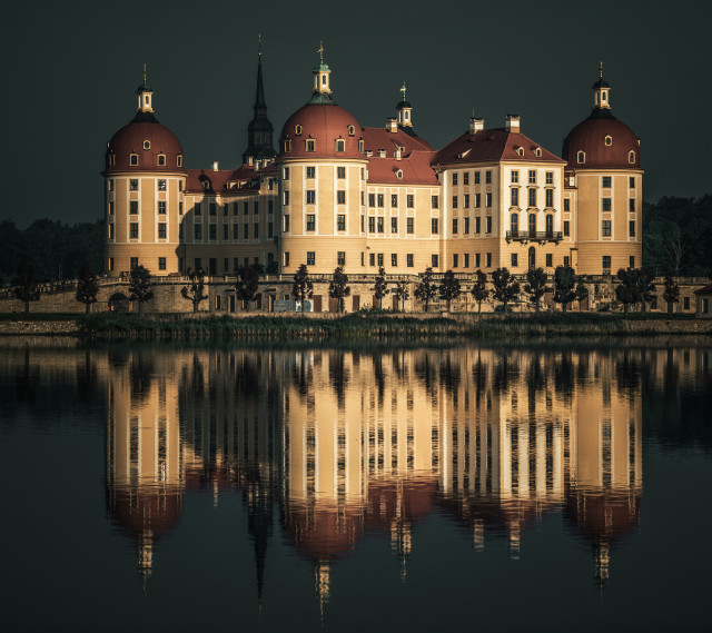 Large building red roof clock free wallpaper - medium preview image