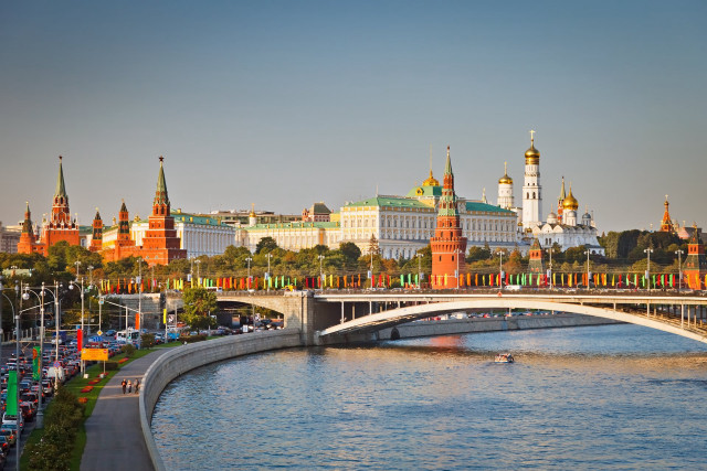 Bridge river city background boat free wallpaper - medium preview image