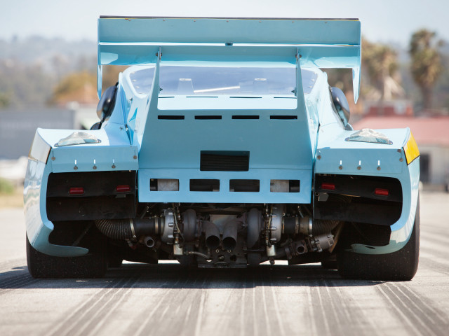 Blue car flat tire road free wallpaper - medium preview image