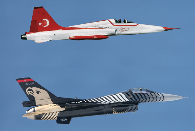 Jets flying sky flag wings free wallpaper - medium preview image
