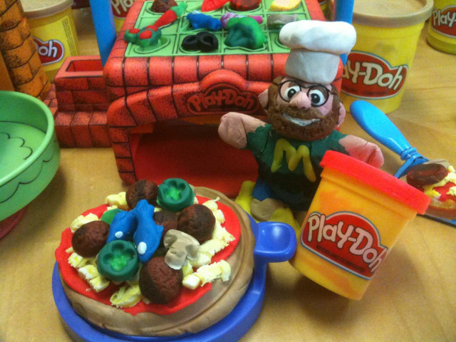 Table cake toys playdoh set free wallpaper - medium preview image
