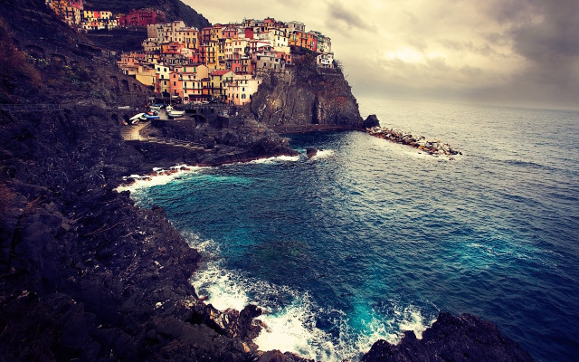 Village cliff ocean waves crashing free wallpaper - medium preview image