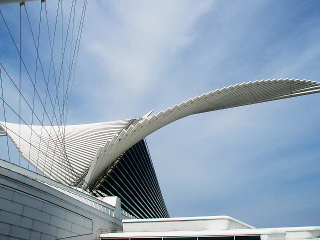 Large white building curved roof free wallpaper - medium preview image