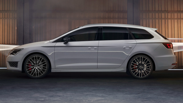 White car garage light red free wallpaper - medium preview image