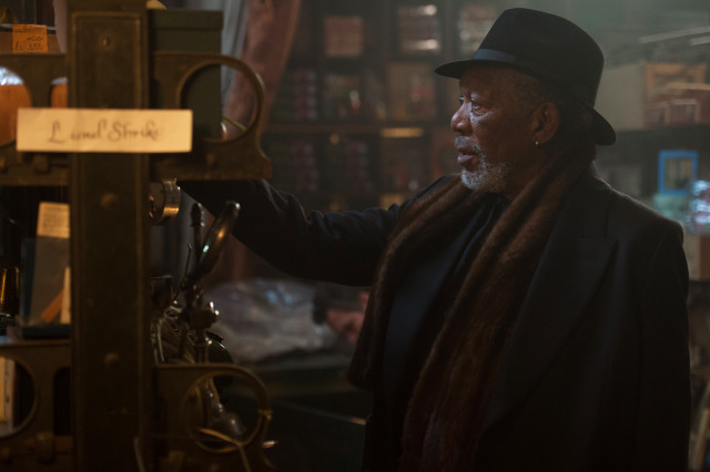 Man hat coat machine shop free wallpaper - medium preview image
