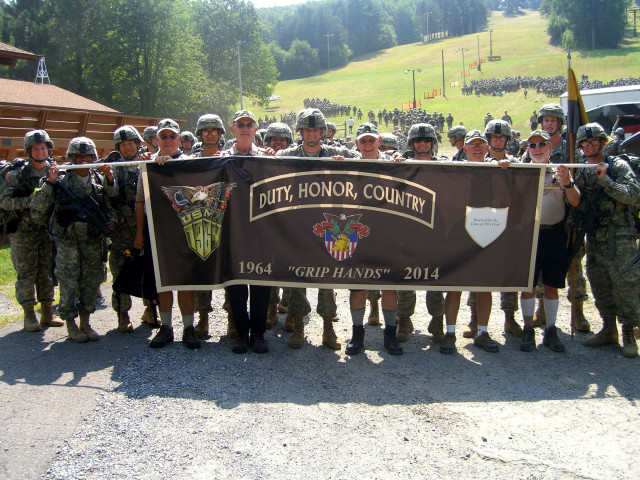 Group banner building flag uniform free wallpaper - medium preview image