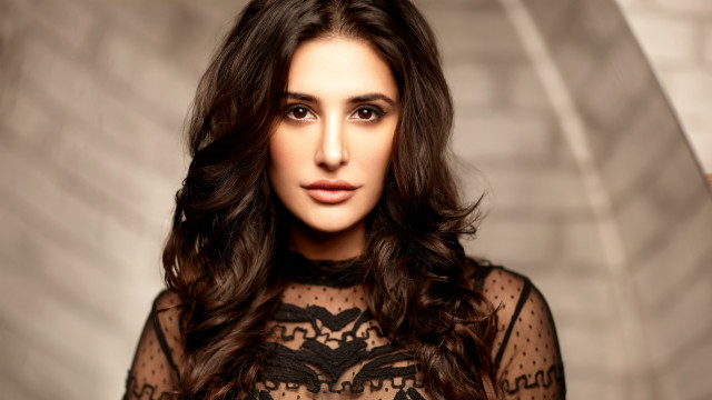 Ayshia taskin black dress portrait free wallpaper - medium preview image