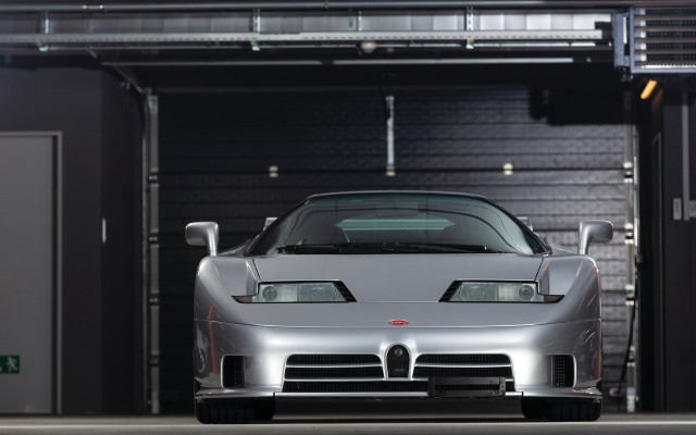 Silver cobra garage wall parking free wallpaper - medium preview image