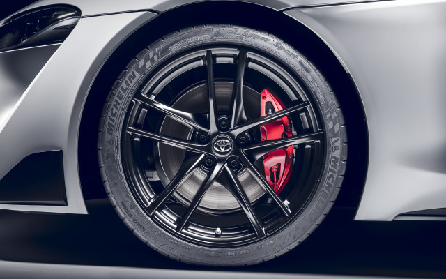 Car wheel cobra brakepads clock free wallpaper - medium preview image