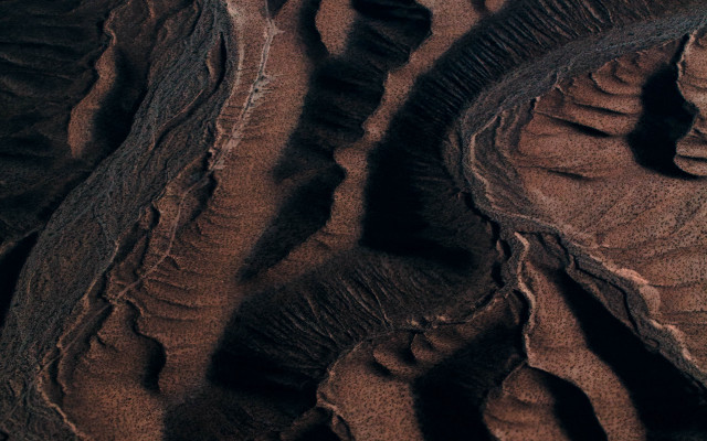 Elephant skin closeup desert footprints free wallpaper - medium preview image
