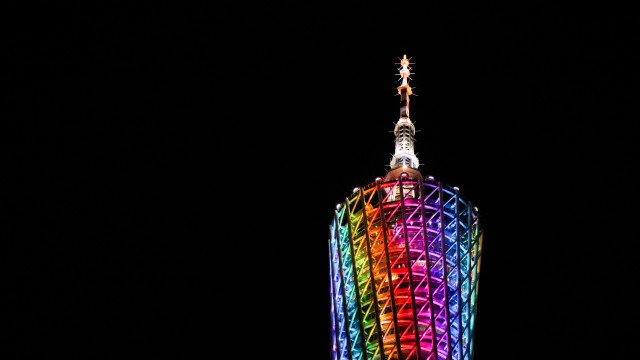 Tall building rainbow roof clock free wallpaper - medium preview image