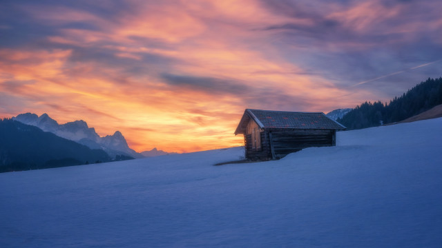 Snowy cabin mountains dusk sunset free wallpaper - medium preview image