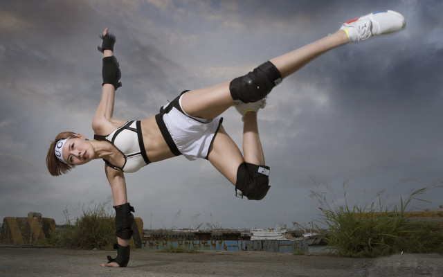 Woman skateboard field athletic daphne free wallpaper - medium preview image