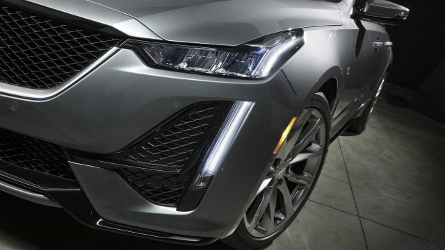 Car grill lights photorealism detailed free wallpaper - medium preview image