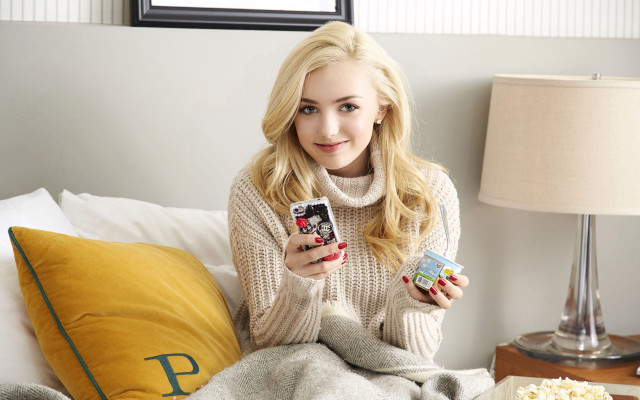 Caroline lucy scott couch popper free wallpaper - medium preview image