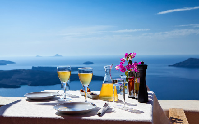 Ocean view wine glasses plate free wallpaper - medium preview image
