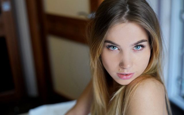 Woman long hair blue eyes free wallpaper - medium preview image