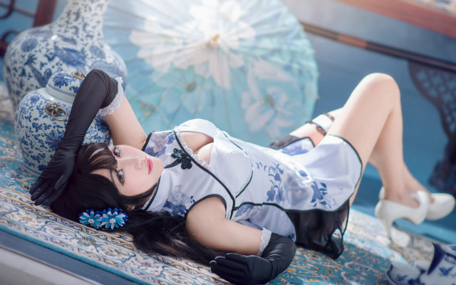 Woman rug umbrella blue vase free wallpaper - medium preview image