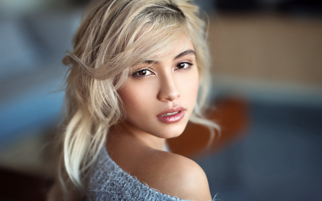 Blonde woman blue top portrait free wallpaper - medium preview image