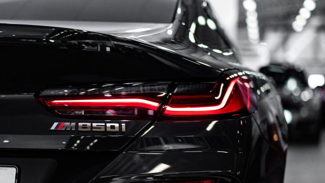 Car tail lights red black free wallpaper - medium preview image