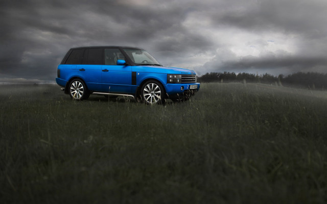 Blue range rover field cloudy free wallpaper - medium preview image