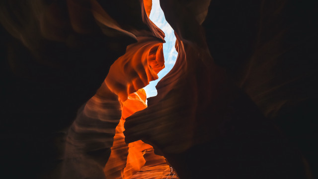 Narrow canyon opening sky light free wallpaper - medium preview image