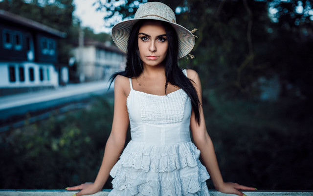 Woman white dress hat train free wallpaper - medium preview image
