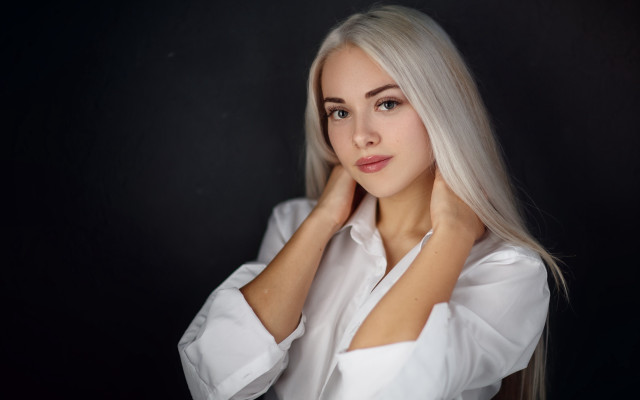 Blonde woman rococo portrait blue free wallpaper - medium preview image