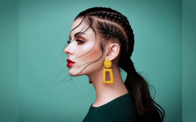 Araceli gilbert pony tail green free wallpaper - medium preview image