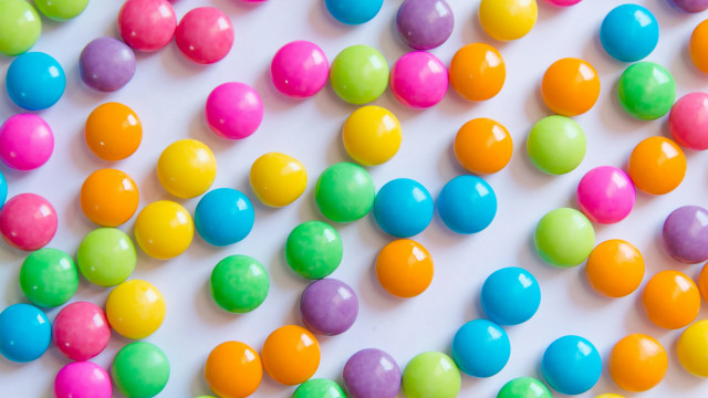 White table candy eggs neofauvism free wallpaper - medium preview image