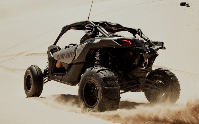 Dune buggy desert sand blowing free wallpaper - medium preview image