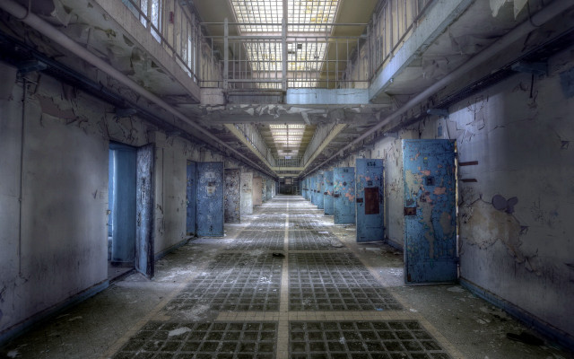 Long hallway jail cell architecture free wallpaper - medium preview image