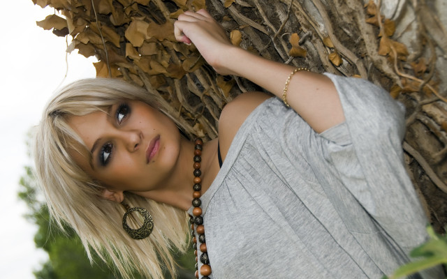 Blonde woman necklace tree trunk free wallpaper - medium preview image