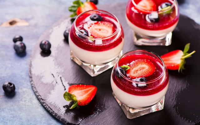 Fruity dessert glasses berries blueberries free wallpaper - medium preview image