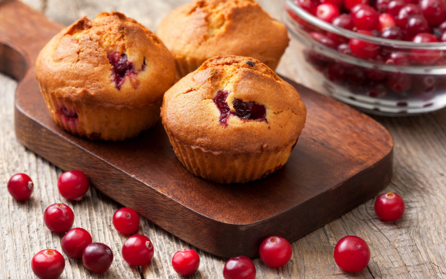 Wooden cutting board muffins cranberries free wallpaper - medium preview image