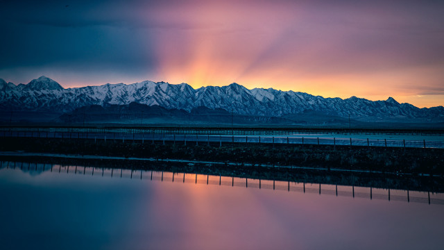 Mountain lake sunset colorful sky free wallpaper - medium preview image