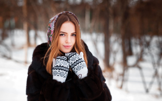 Woman fur coat mittens snow free wallpaper - medium preview image