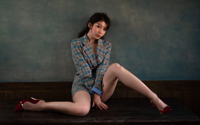 Woman plaid jacket red shoes free wallpaper - medium preview image