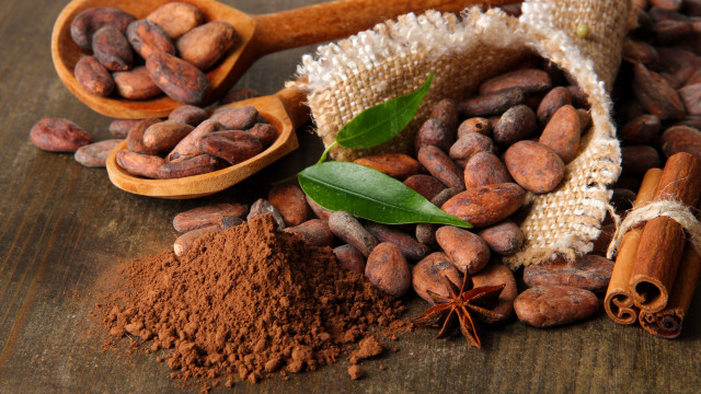 Wooden spoon cocoa beans sack free wallpaper - medium preview image